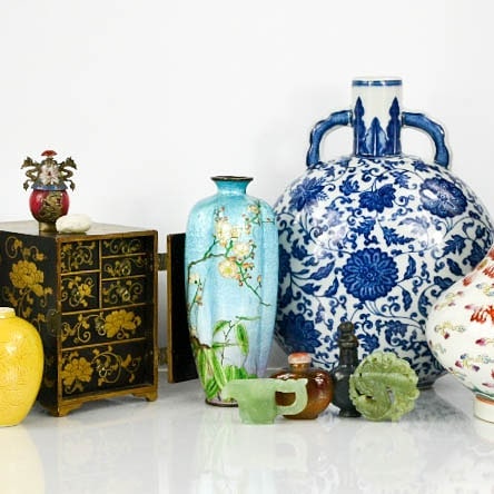 A Private Collection of Ceramics: The Late Mrs P. Hooper of Stamford together with Objet D'art
